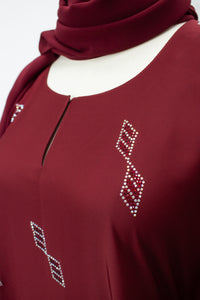 Geenani Diamond, Maroon